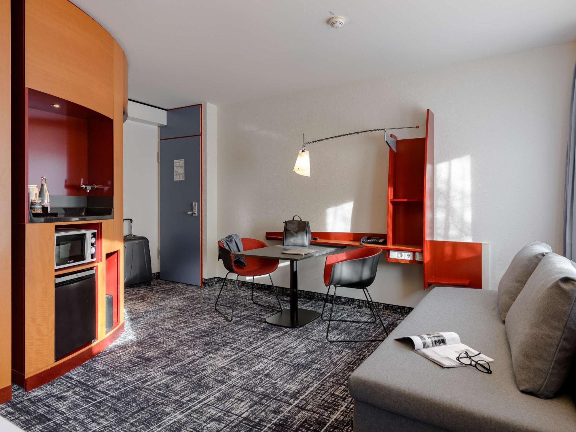 Novotel Suites Muenchen Parkstadt Schwabing Exterior foto
